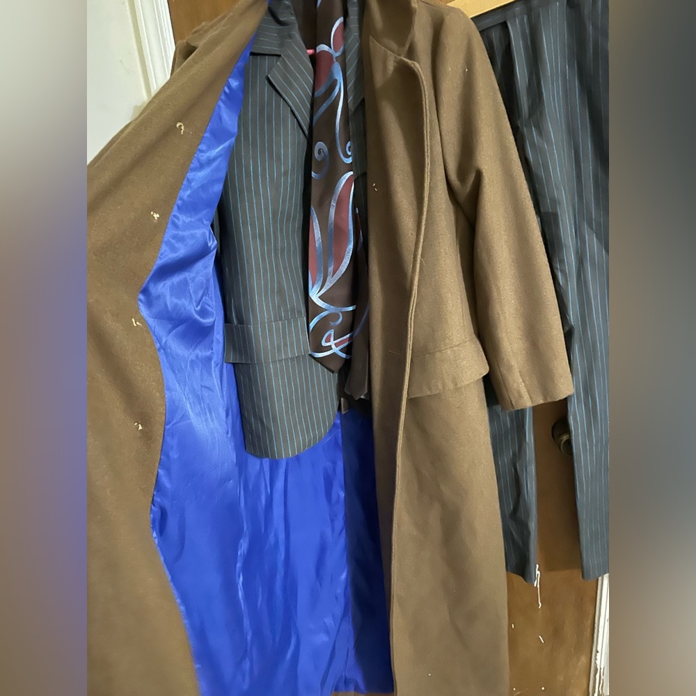 10th Dr Who coat and tie - Picture 4 of 10